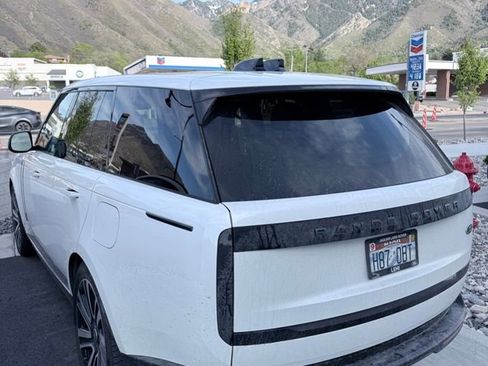 Used 2023 Land Rover Range Rover SE AWD/4WD image 6