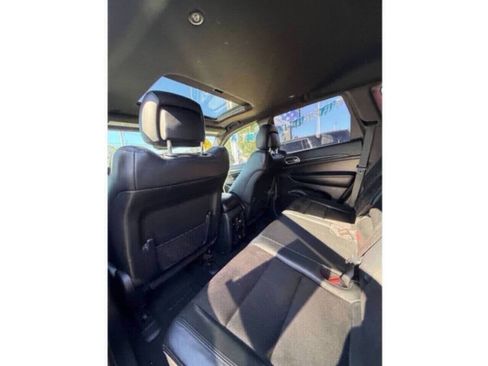 Used 2020 Jeep Grand Cherokee Altitude image 16