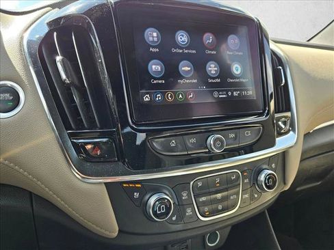 Used 2023 Chevrolet Traverse Premier image 13