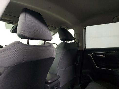 Used 2025 Toyota RAV4 XLE AWD/4WD image 13