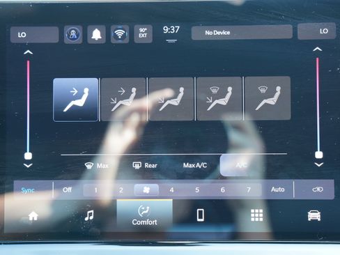Used 2024 Jeep Compass Trailhawk AWD/4WD image 23