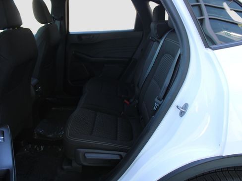 Used 2023 Ford Escape Active image 32