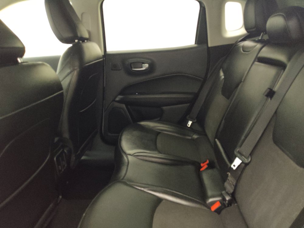Used 2021 Jeep Compass Latitude w/ Sun and Sound Group AWD/4WD image 18