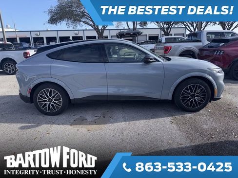 Used 2025 Ford Mustang Mach-E Premium image 4