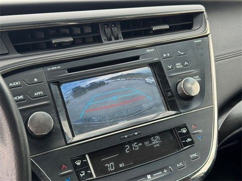 Used 2016 Toyota Avalon XLE Premium image 25