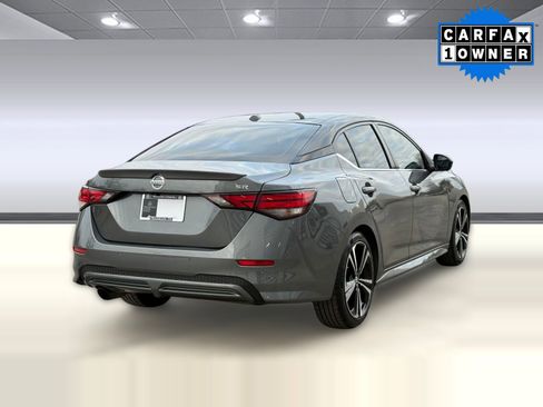 Used 2021 Nissan Sentra SR w/ SR Premium Package image 9