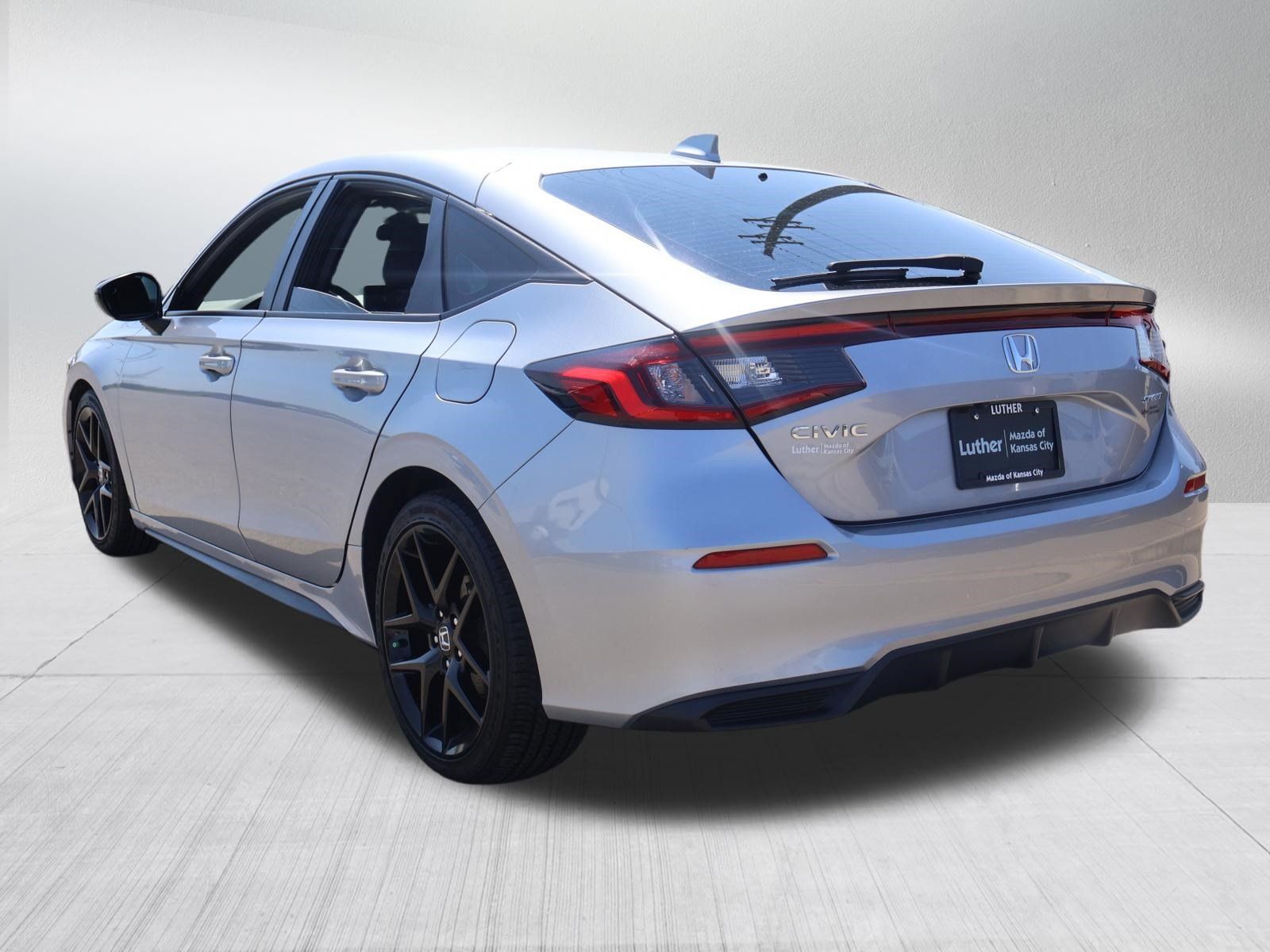 Used 2025 Honda Civic Sport image 5