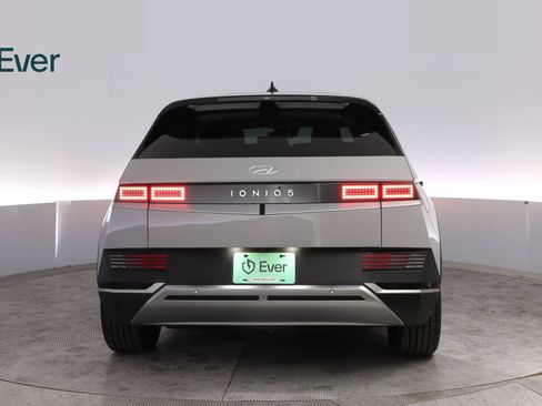 Used 2024 Hyundai Ioniq 5 SEL RWD image 15