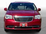 Used 2016 Chrysler Town & Country Touring image 3