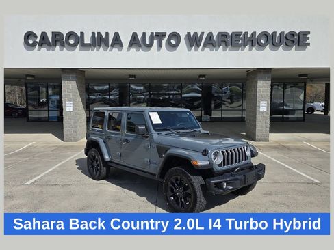 Used 2025 Jeep Wrangler Unlimited Sahara image 1