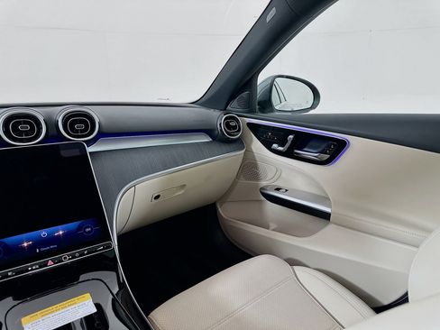 Used 2025 Mercedes-Benz C 300 Sedan image 24