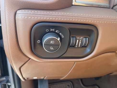 Used 2019 RAM 2500 Limited image 18