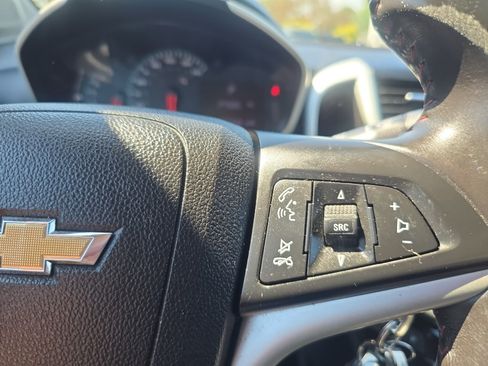 Used 2017 Chevrolet Sonic LT FWD image 23
