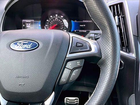 Used 2023 Ford Edge ST image 24