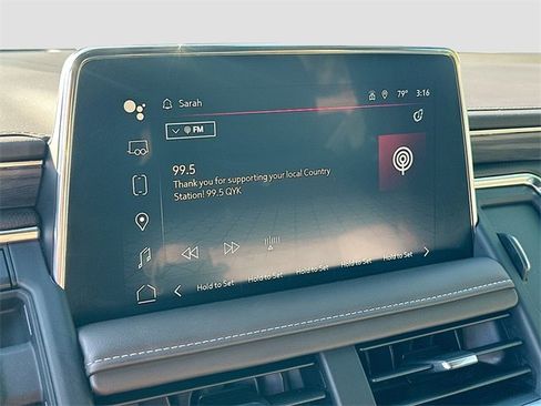 Used 2023 GMC Yukon SLT w/ SLT Premium Package image 14