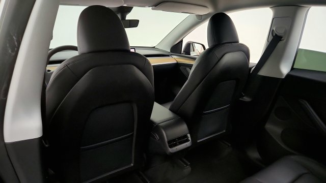 Used 2024 Tesla Model Y 2WD image 42