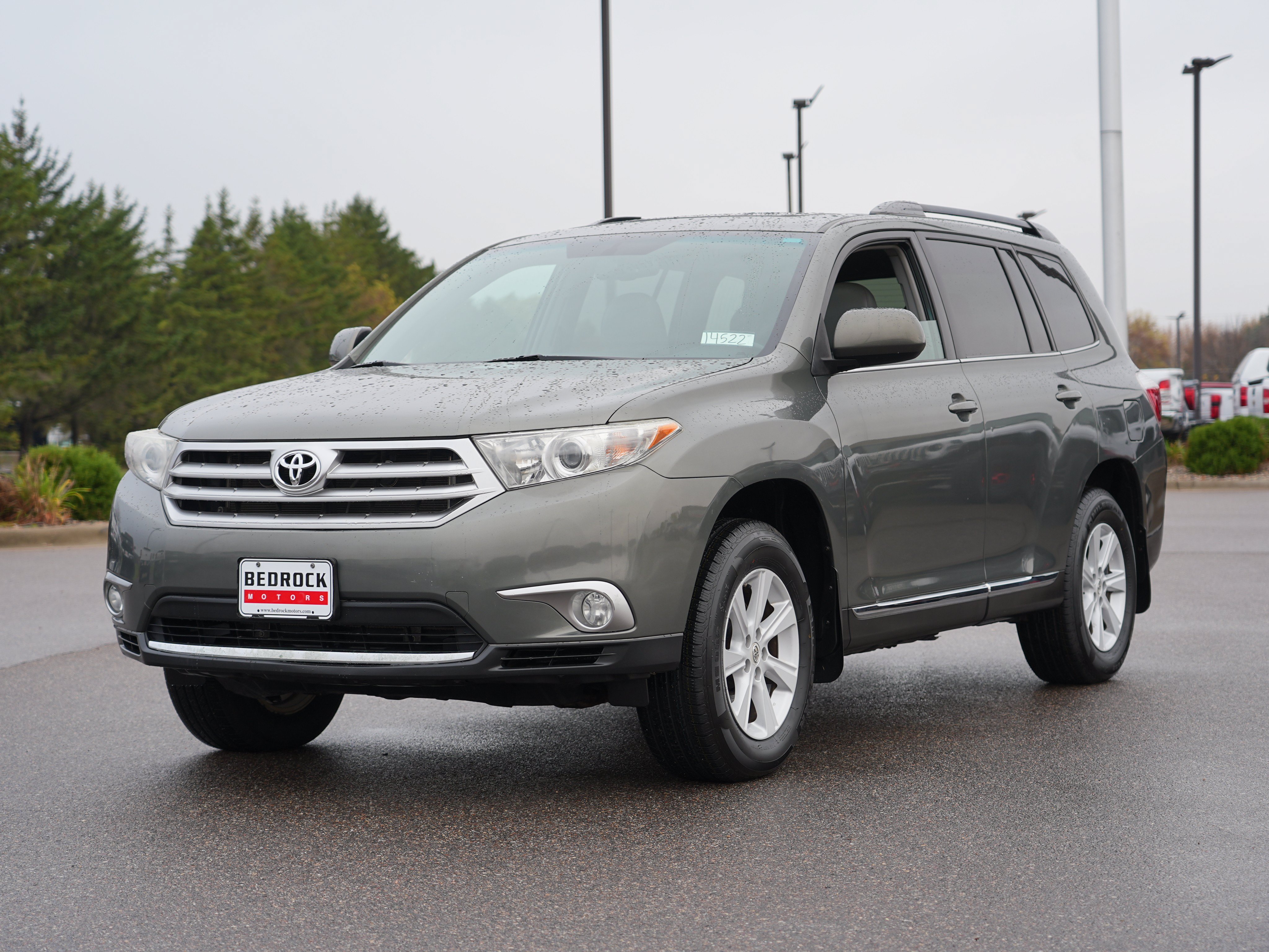Used 2012 Toyota Highlander SE w/ Tow Pkg AWD/4WD image 7