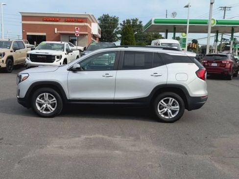 Certified 2021 GMC Terrain SLE w/ Driver Convenience Package AWD/4WD image 5