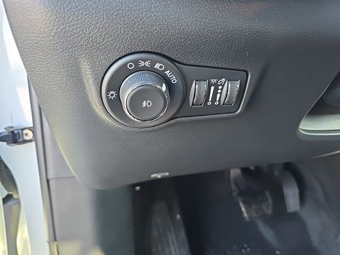 New 2026 Jeep Compass Limited image 22