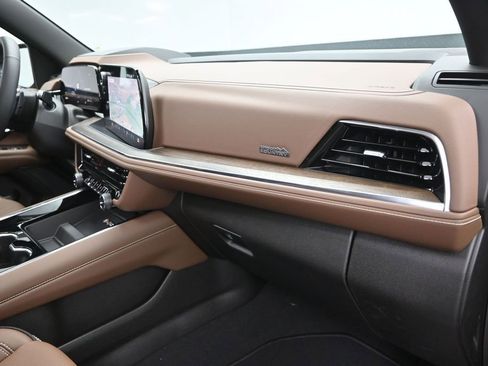 New 2026 Chevrolet Suburban High Country RWD image 44
