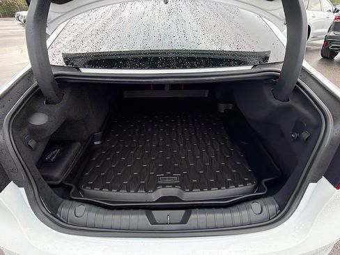 Used 2024 Jaguar XF R-Dynamic SE image 12