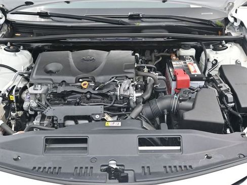 Used 2019 Toyota Camry L image 30