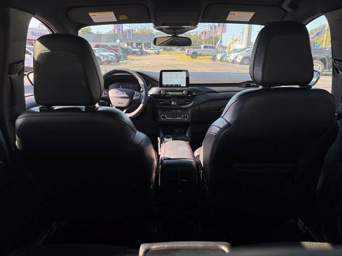 Certified 2025 Ford Escape ST-Line AWD/4WD image 30