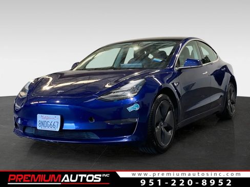 Used 2020 Tesla Model 3 Standard Range Plus image 1