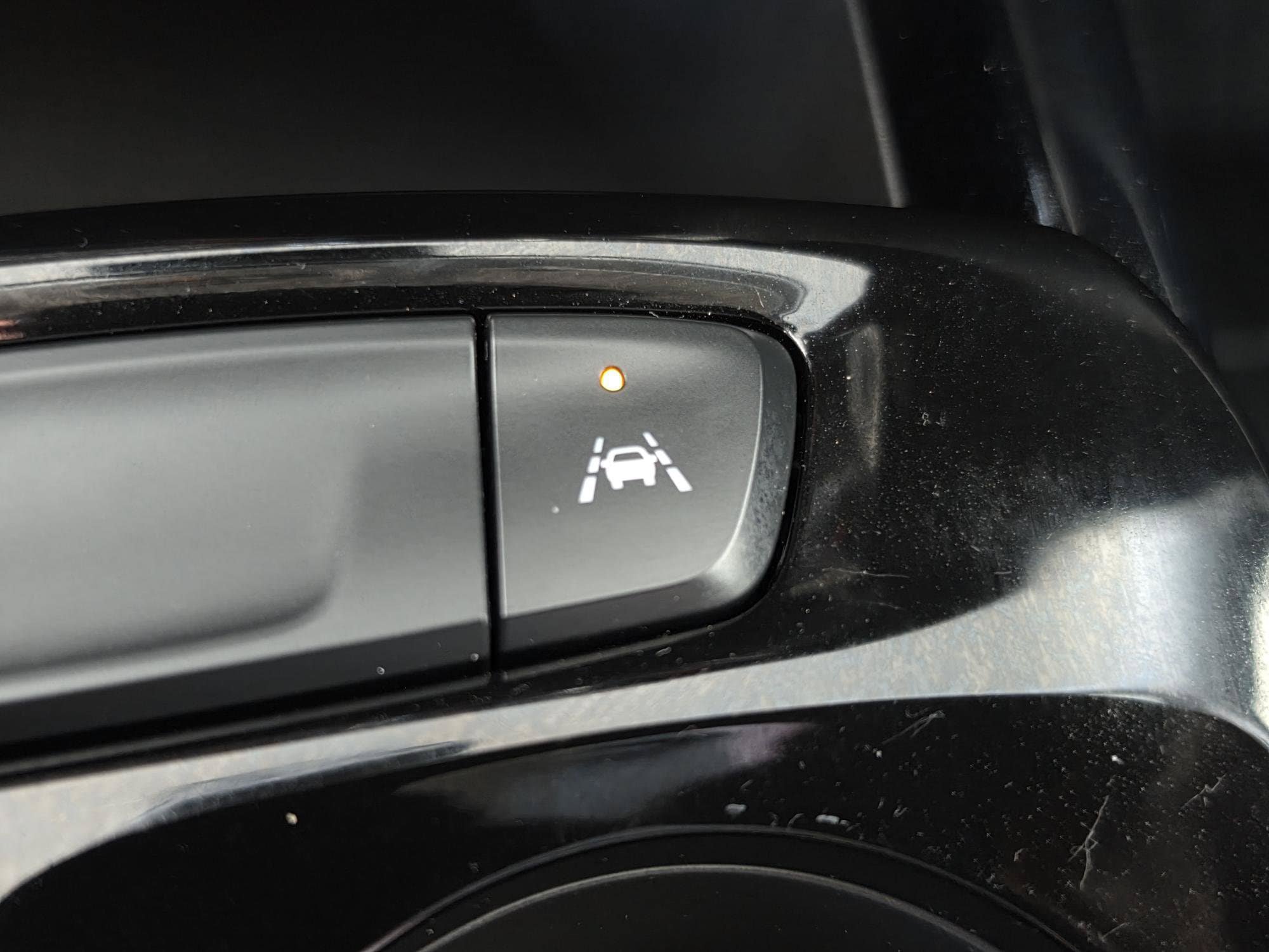 Used 2024 Chevrolet Trax LT w/ Driver Confidence Package FWD image 22