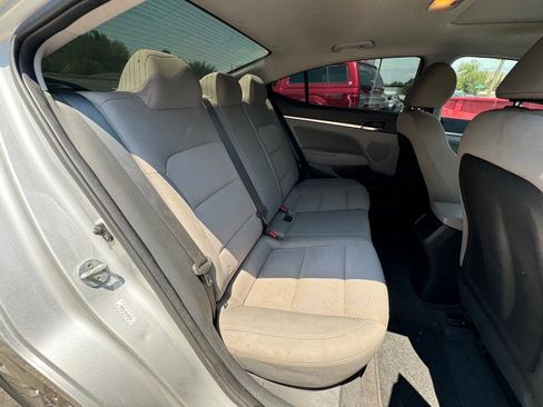 Used 2019 Hyundai Elantra Value Edition image 12