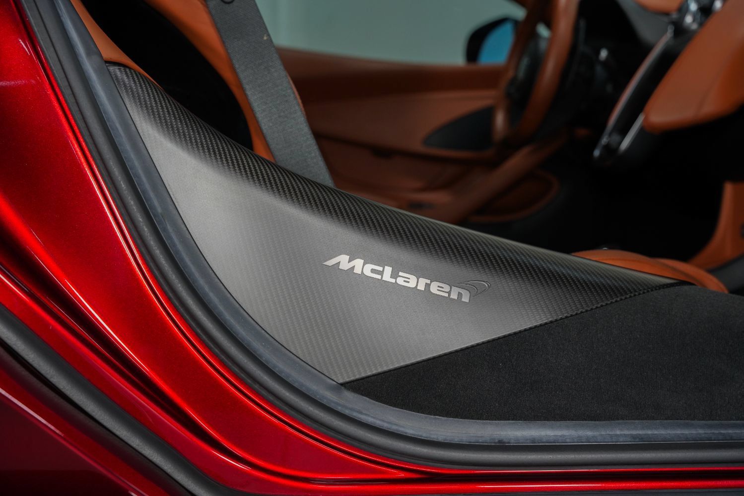 Used 2017 McLaren 570S RWD image 31