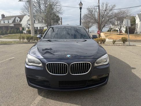 Used 2013 BMW 750Li xDrive image 2