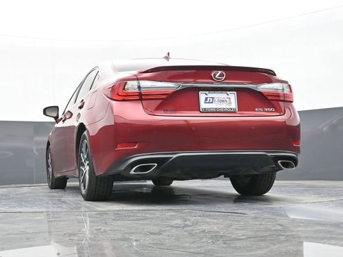 Used 2017 Lexus ES 350 w/ Luxury Package FWD image 40