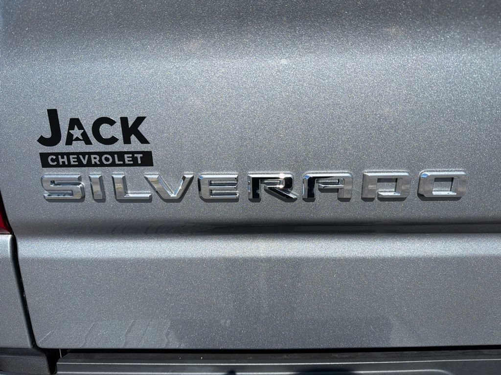 Used 2023 Chevrolet Silverado 1500 LT AWD/4WD image 7