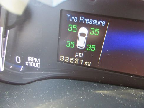 Used 2014 Cadillac SRX Luxury w/ Driver Awareness Package FWD image 29
