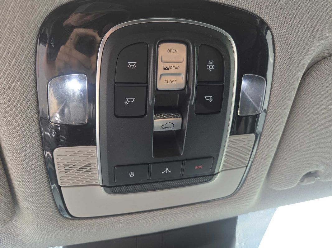 Used 2021 Hyundai Palisade Limited AWD/4WD image 28