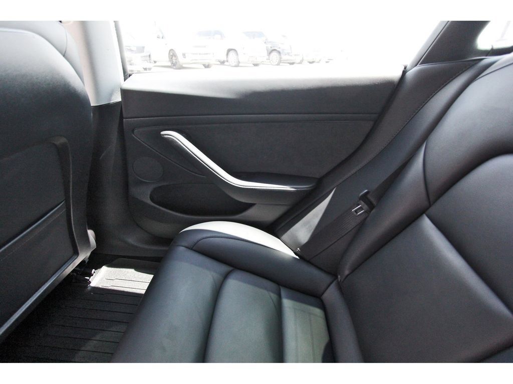 Used 2021 Tesla Model 3 Long Range AWD/4WD image 11