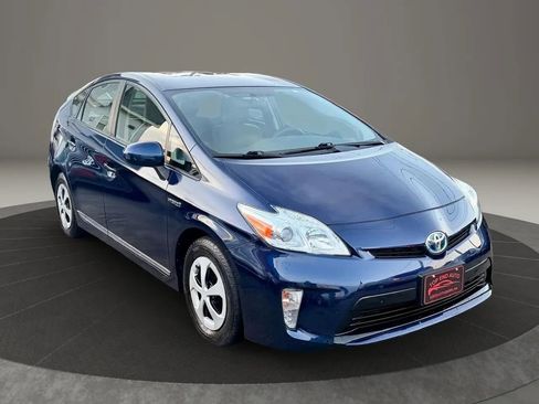 Used 2012 Toyota Prius One image 3