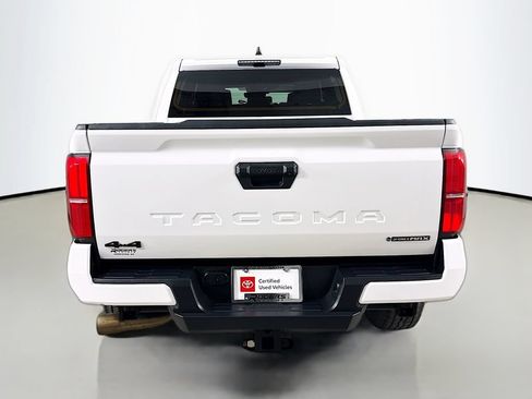 Certified 2025 Toyota Tacoma TRD Off-Road AWD/4WD image 7