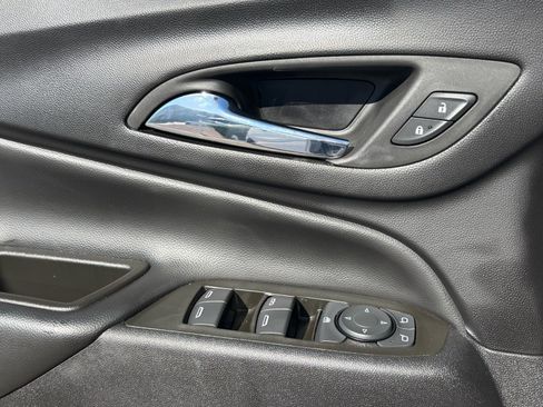 Used 2023 Chevrolet Equinox LT w/ LPO, Floor Liner Package image 22