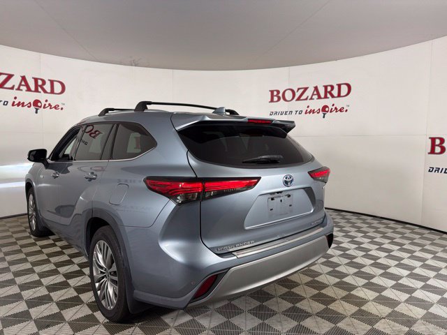 Used 2021 Toyota Highlander Platinum AWD/4WD image 11