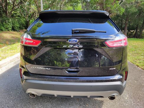 Used 2024 Ford Edge Titanium image 6