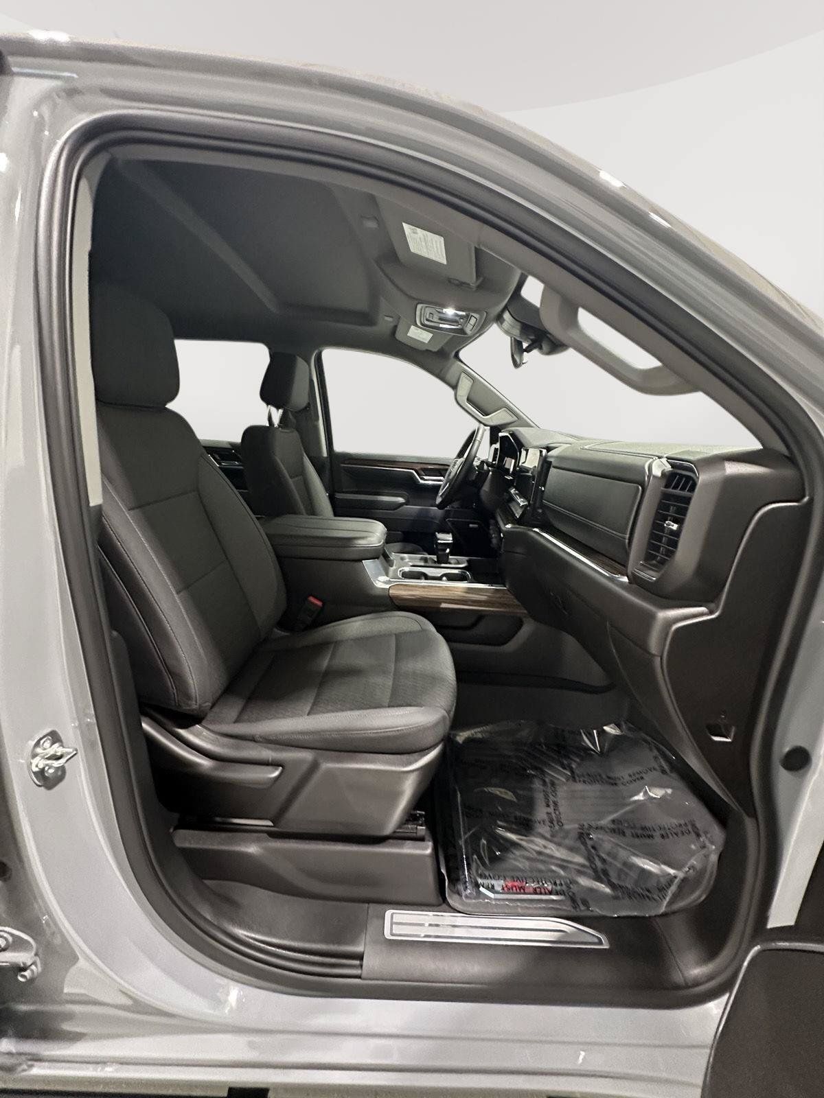 Used 2025 Chevrolet Silverado 1500 RST w/ True North Edition Plus AWD/4WD image 26