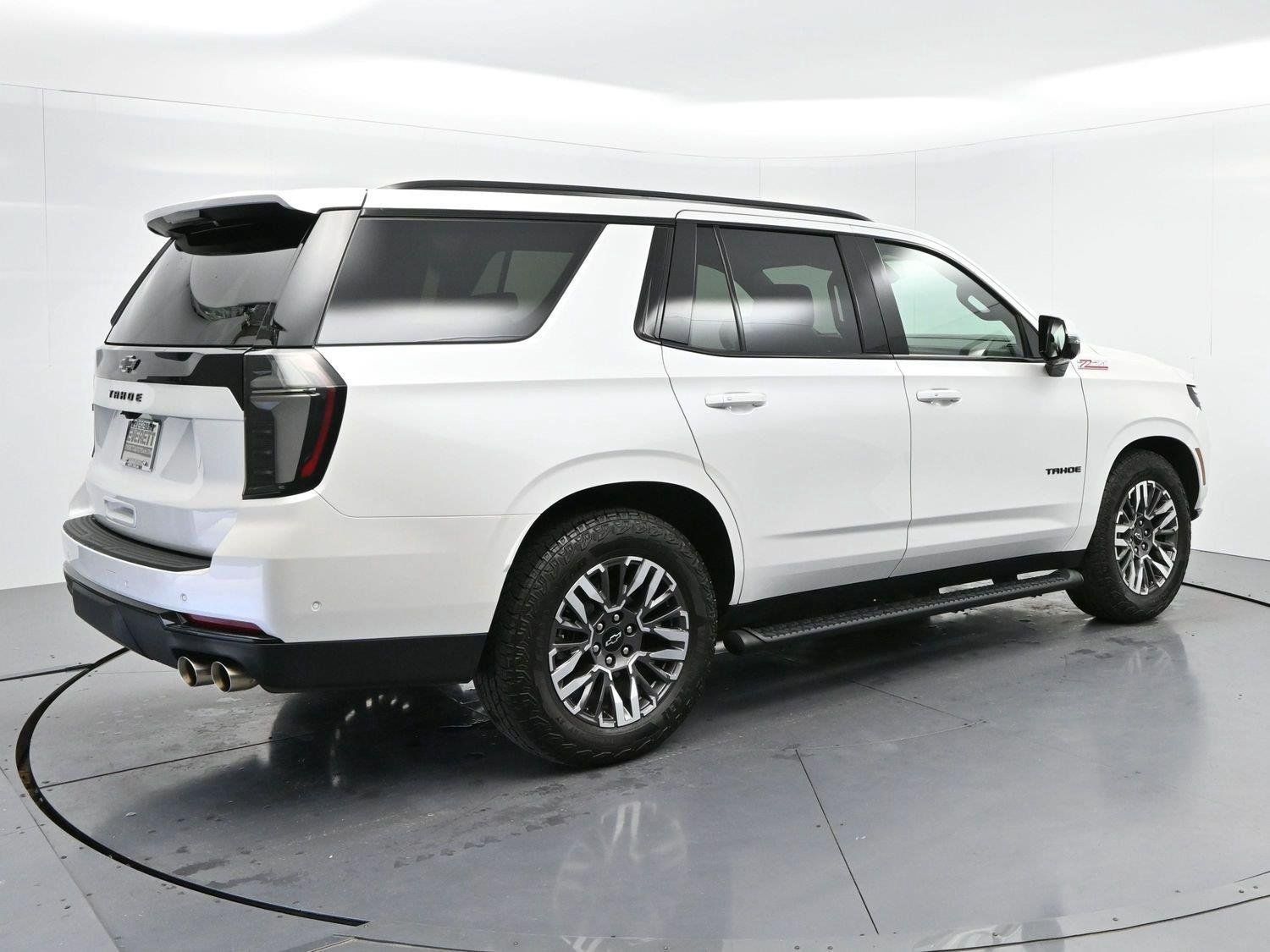 Used 2025 Chevrolet Tahoe Z71 w/ Z71 Off-Road Package AWD/4WD image 7