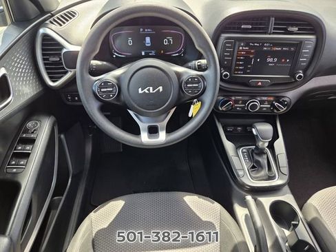 Used 2024 Kia Soul LX w/ Option Group 015 FWD image 13