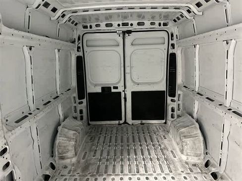 Used 2025 RAM ProMaster 2500 w/ Convenience Group image 14