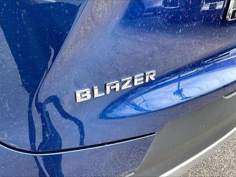 Used 2023 Chevrolet Blazer LT image 41