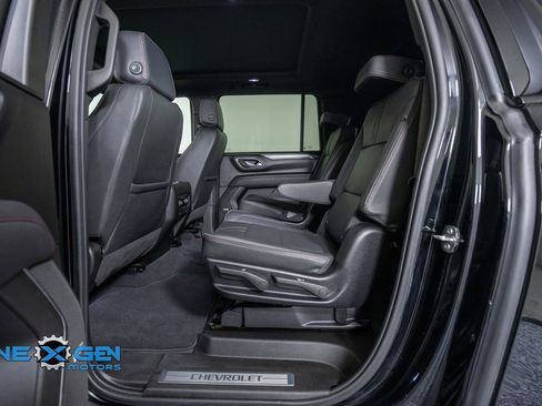 Used 2024 Chevrolet Suburban RST w/ Luxury Package AWD/4WD image 27