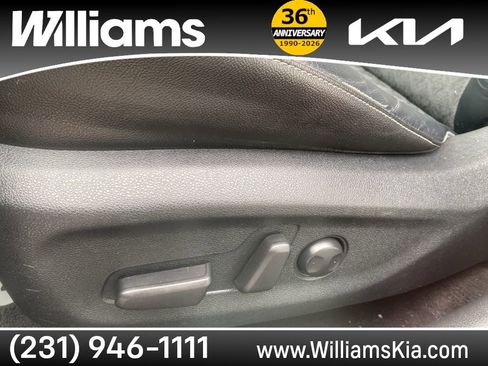 Used 2019 Kia Niro S Touring image 23