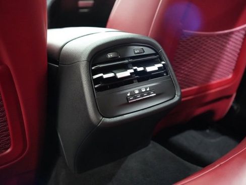 Used 2022 Maserati Ghibli Trofeo image 30